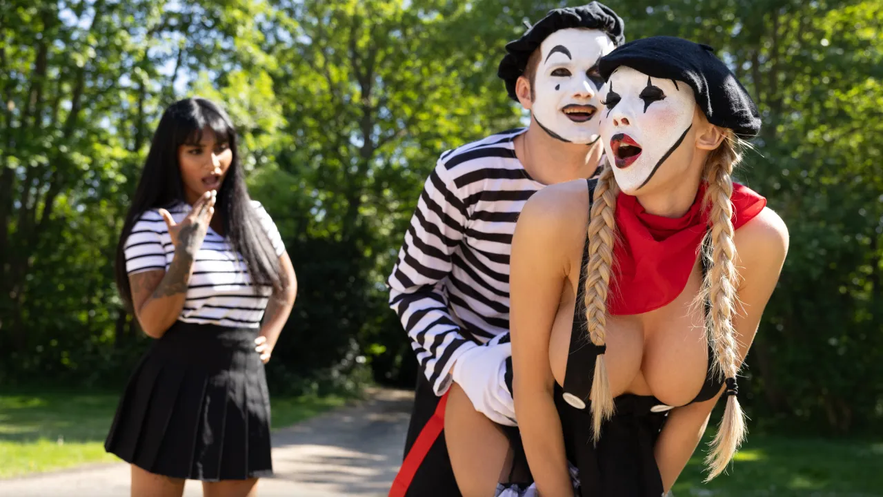 HornyHostel xxx Yasmina Khan And Frances Bentley Sexy Street Mimes